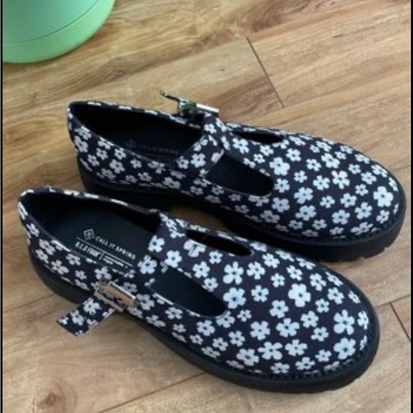 Platform shoes - Picture 2 of 3